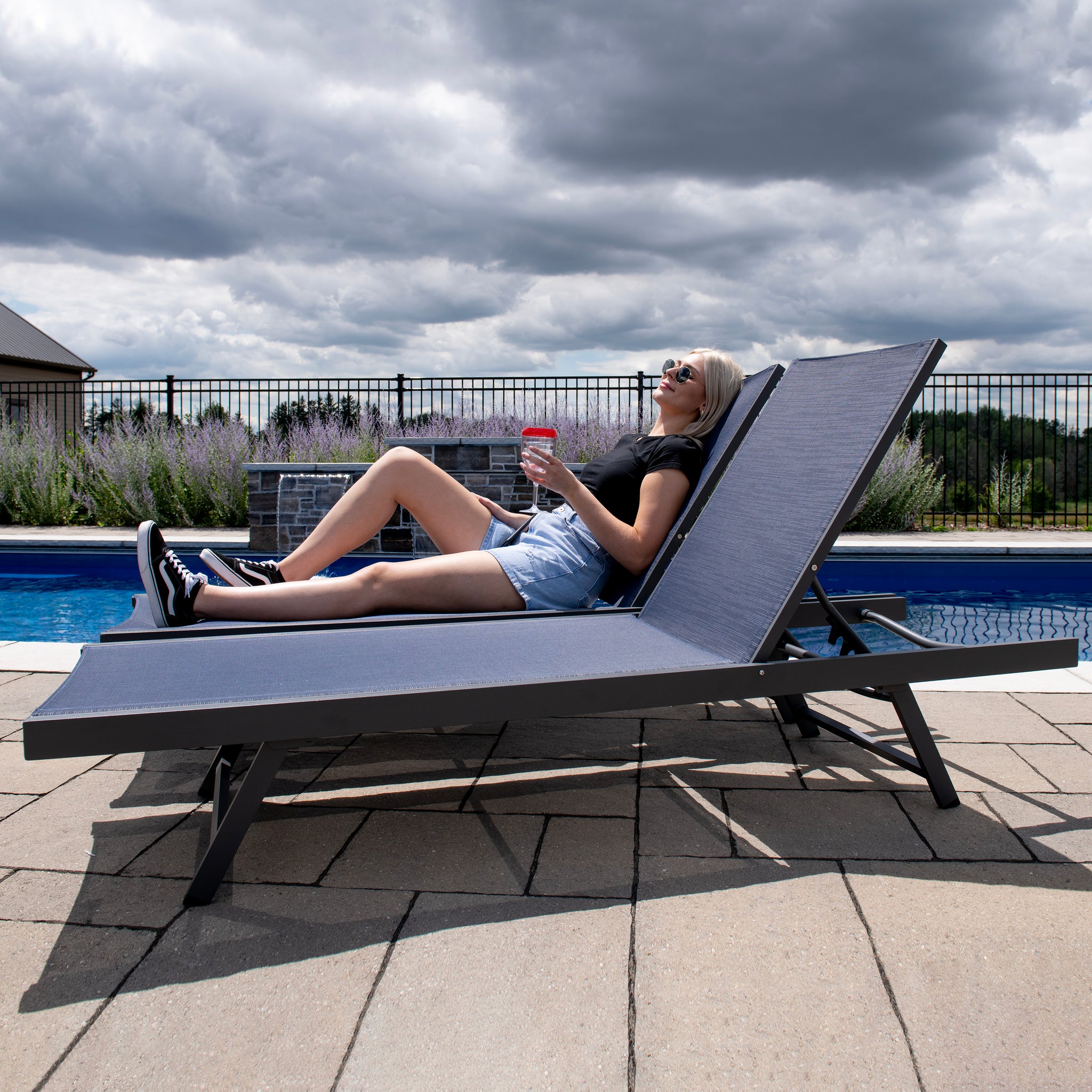 Vivere chaise lounge online